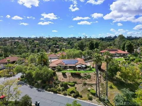 View/Area - 328 Montecito Gln, Escondido, CA 92025 photo 9 of 9