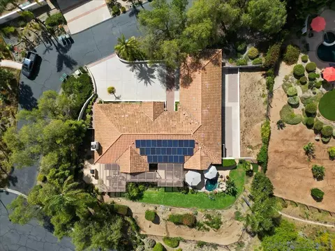 View/Area - 328 Montecito Gln, Escondido, CA 92025 photo 1 of 9