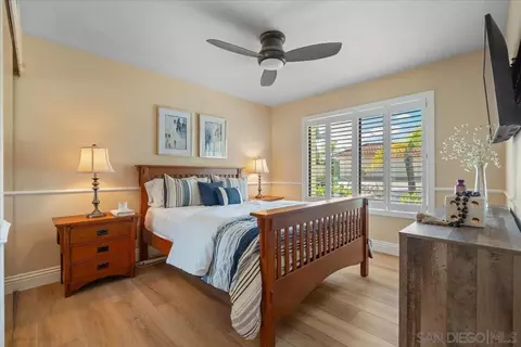 Bedroom - 328 Montecito Gln, Escondido, CA 92025 photo 4 of 4