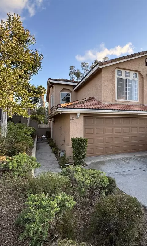 320 Ferrara Way, Vista, CA 92083