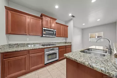 Kitchen - 34081 Clovis Way, Wildomar, CA 92595 photo 2 of 2