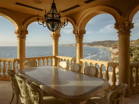 Dining - 1900 Spindrift Dr, La Jolla, CA 92037 photo 2 of 3