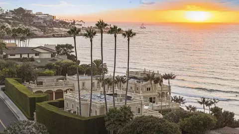 View/Area - 1900 Spindrift Dr, La Jolla, CA 92037 photo 5 of 5