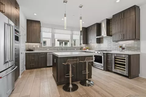 2806 Avella Cir, San Diego, CA 92108