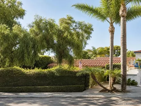 950-958 B Ave, Coronado, CA 92118 photo 2