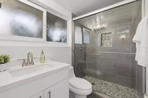 Bath - 1010 Alameda, Coronado, CA 92118 photo 1 of 2