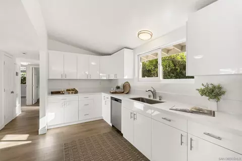 Kitchen - 1010 Alameda, Coronado, CA 92118 photo 2 of 3