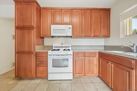 Kitchen - 8060 Shir Mar, El Cajon, CA 92021 photo 2 of 4