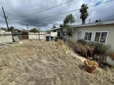 Exterior - 2039 E Washington, Escondido, CA 92027 photo 7 of 8