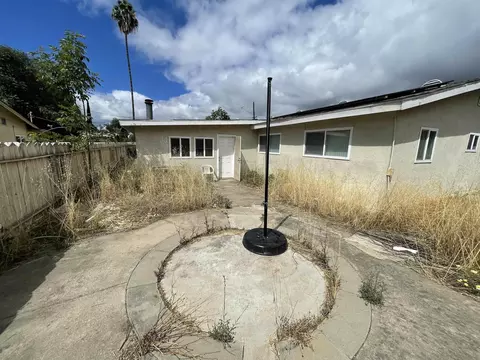 Exterior - 2039 E Washington, Escondido, CA 92027 photo 4 of 8