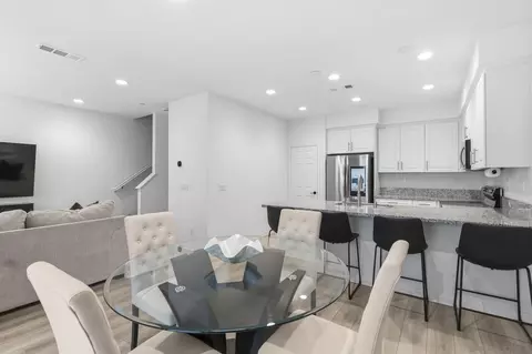 Dining - 2815 Elderflower, Spring Valley, CA 91977 photo 1 of 3