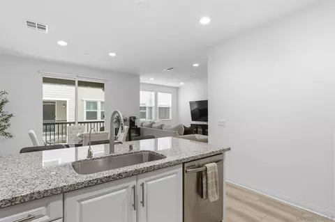 Kitchen - 2815 Elderflower, Spring Valley, CA 91977 photo 3 of 5