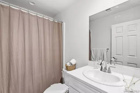 Bath - 2815 Elderflower, Spring Valley, CA 91977 photo 2 of 3