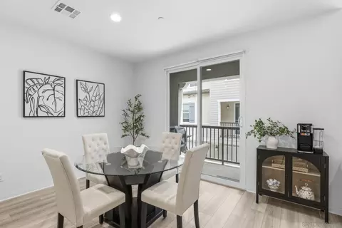 Dining - 2815 Elderflower, Spring Valley, CA 91977 photo 2 of 3