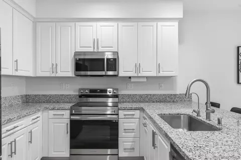 Kitchen - 2815 Elderflower, Spring Valley, CA 91977 photo 5 of 5