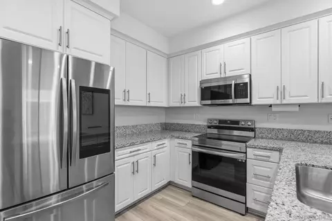 Kitchen - 2815 Elderflower, Spring Valley, CA 91977 photo 4 of 5