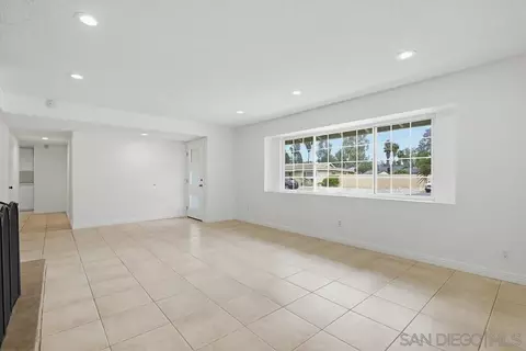 Living - 12838 Montauk St, Poway, CA 92064 photo 3 of 7