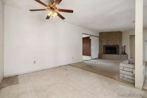 Living - 9218 Ellenbee Rd, Santee, CA 92071 photo 6 of 8