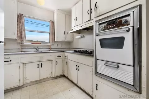 Kitchen - 9218 Ellenbee Rd, Santee, CA 92071 photo 1 of 4