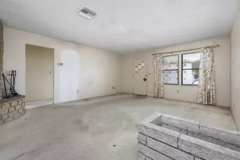 Living - 9218 Ellenbee Rd, Santee, CA 92071 photo 5 of 8