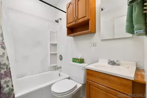 Bath - 9218 Ellenbee Rd, Santee, CA 92071 photo 1 of 3