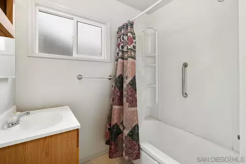 Bath - 9218 Ellenbee Rd, Santee, CA 92071 photo 3 of 3