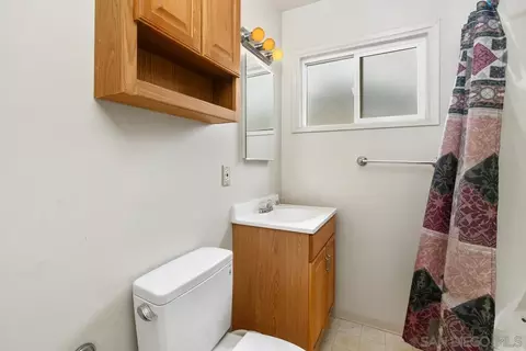 Bath - 9218 Ellenbee Rd, Santee, CA 92071 photo 2 of 3