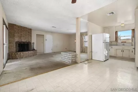 Living - 9218 Ellenbee Rd, Santee, CA 92071 photo 3 of 8