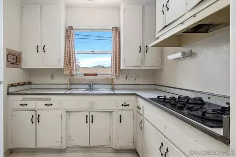 Kitchen - 9218 Ellenbee Rd, Santee, CA 92071 photo 2 of 4