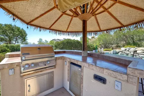 Kitchen - 13154 Glen Circle Rd, Poway, CA 92064 photo 5 of 5