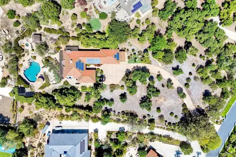 View/Area - 13154 Glen Circle Rd, Poway, CA 92064 photo 4 of 14