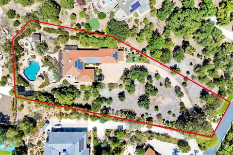 View/Area - 13154 Glen Circle Rd, Poway, CA 92064 photo 5 of 14