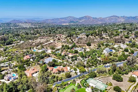 View/Area - 13154 Glen Circle Rd, Poway, CA 92064 photo 6 of 14