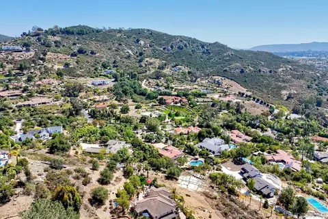 View/Area - 13154 Glen Circle Rd, Poway, CA 92064 photo 10 of 14