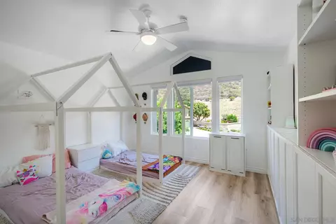 Bedroom - 15887 Hidden Valley Dr, Poway, CA 92064 photo 4 of 4
