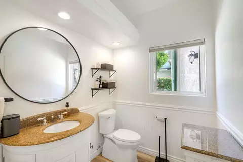 Bath - 15887 Hidden Valley Dr, Poway, CA 92064 photo 1 of 4