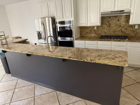 Kitchen - 543 Silverhawk Dr, Corona, CA 92879 photo 3 of 5