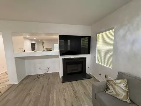 Living - 543 Silverhawk Dr, Corona, CA 92879 photo 4 of 6