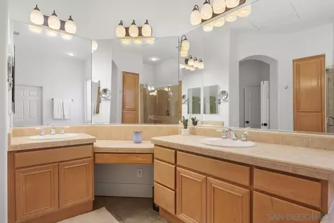 Bath - 6351 Paseo Corono, Carlsbad, CA 92009 photo 2 of 6