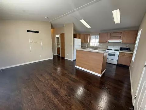 Living - 3505 Alpine Blvd #49, Alpine, CA 91901 photo 2 of 5