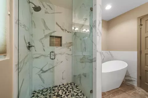 Bath - 15925 Lime Grove Rd, Poway, CA 92064 photo 3 of 5