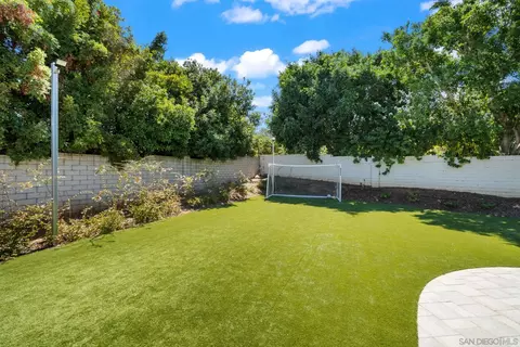 Exterior - 15925 Lime Grove Rd, Poway, CA 92064 photo 9 of 10