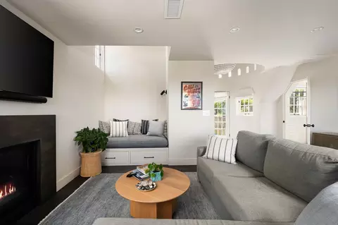 Living - 6714 Muirlands, La Jolla, CA 92037 photo 3 of 5