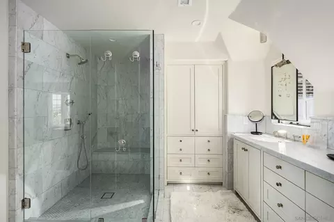 Bath - 6714 Muirlands, La Jolla, CA 92037 photo 2 of 5