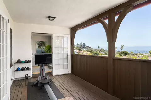 Exterior - 6714 Muirlands, La Jolla, CA 92037 photo 2 of 6