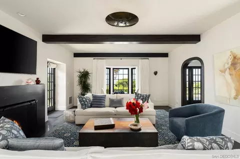 Living - 6714 Muirlands, La Jolla, CA 92037 photo 1 of 5