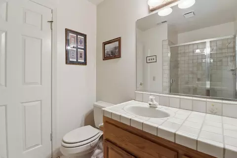 Bath - 3844 Alta Vis, Fallbrook, CA 92028 photo 6 of 7