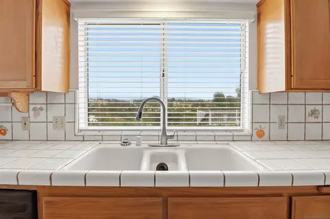 Kitchen - 3844 Alta Vis, Fallbrook, CA 92028 photo 1 of 4