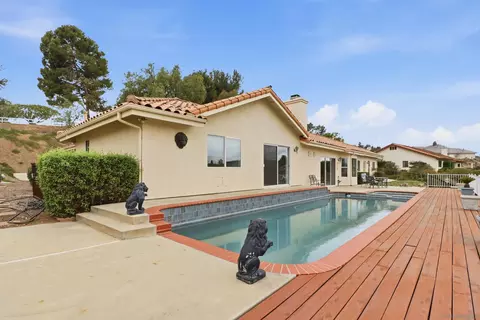 Exterior - 3844 Alta Vis, Fallbrook, CA 92028 photo 15 of 17