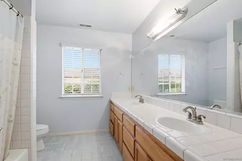 Bath - 3844 Alta Vis, Fallbrook, CA 92028 photo 1 of 7